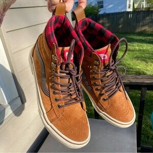 Vans Women’s 8.5 Buffalo High Tops